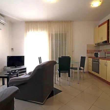 Apartment Skroce-2 * Diklo